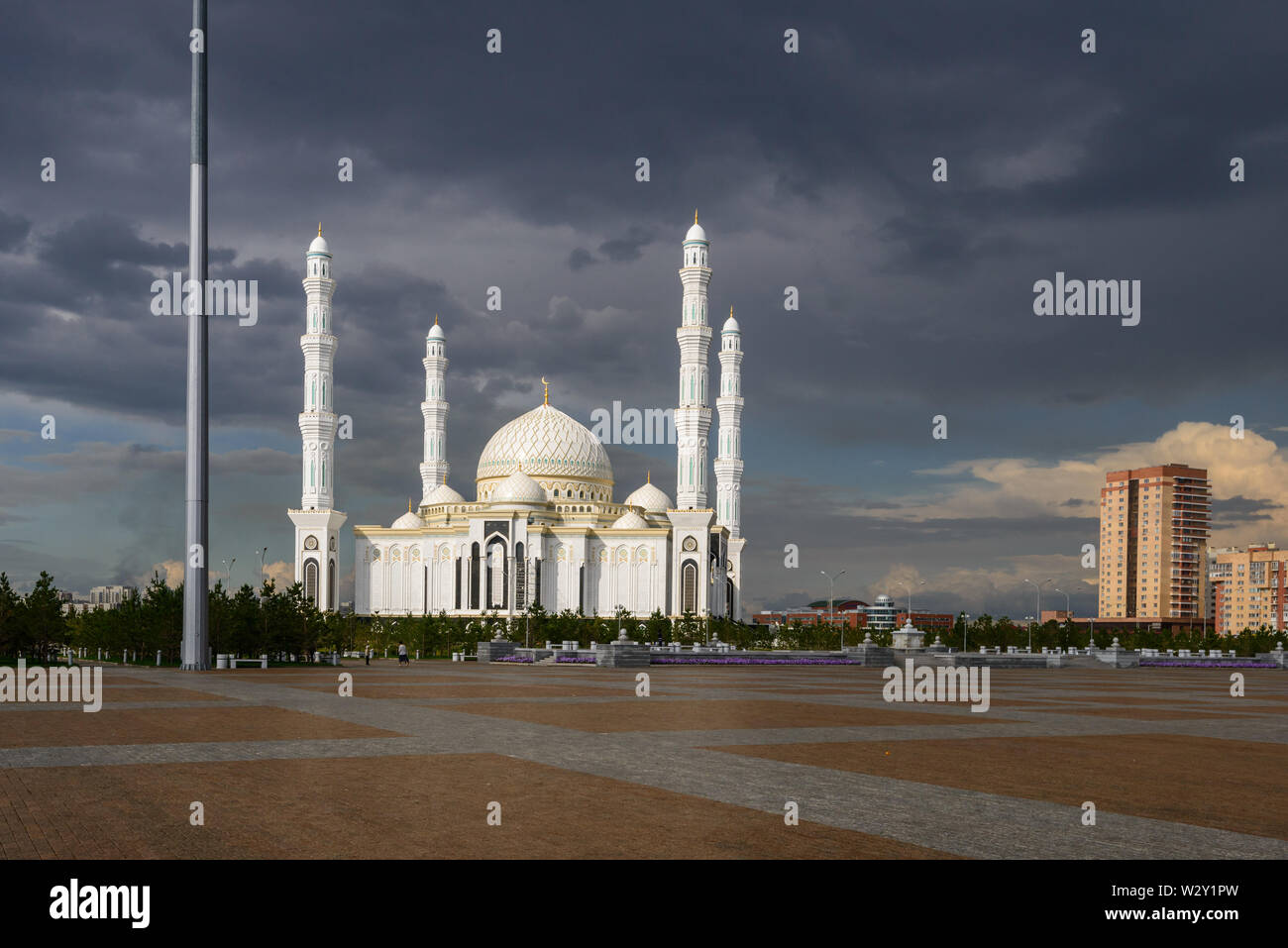 'Hazrat Sultan' - the largest mosque in Kazakhstan Stock Photo