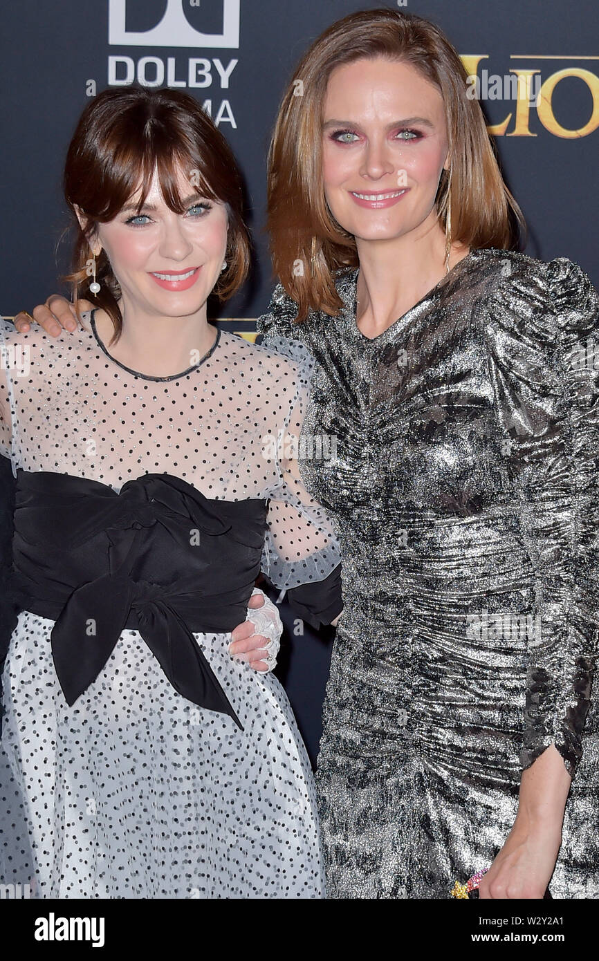 Zooey Deschanel with sister Emily Deschanel at the world premiere of the  movie 'The Lion King' at the Dolby Theater. Los Angeles, 09.07.2019 | usage  worldwide Stock Photo - Alamy, image size:866x1390