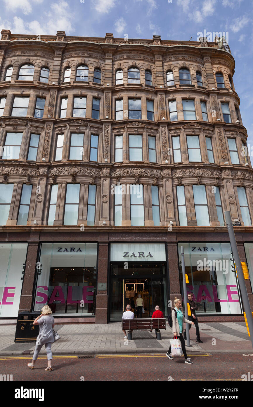 Ireland, North, Belfast, Donegall Place, Zara clothing shop in former  Anderson & McAuley department store building Stock Photo - Alamy