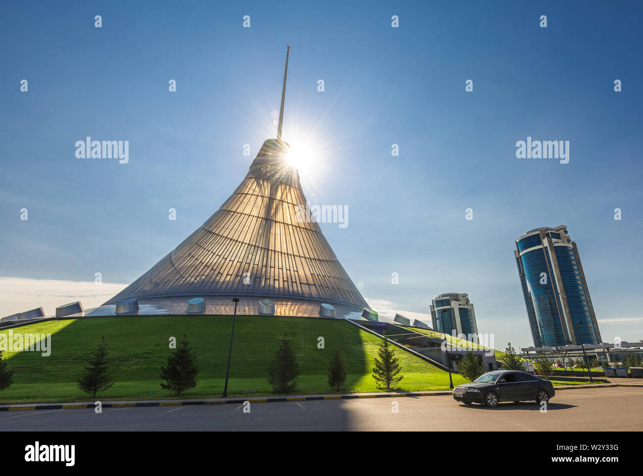 Khan Shatyr Entertainment Center