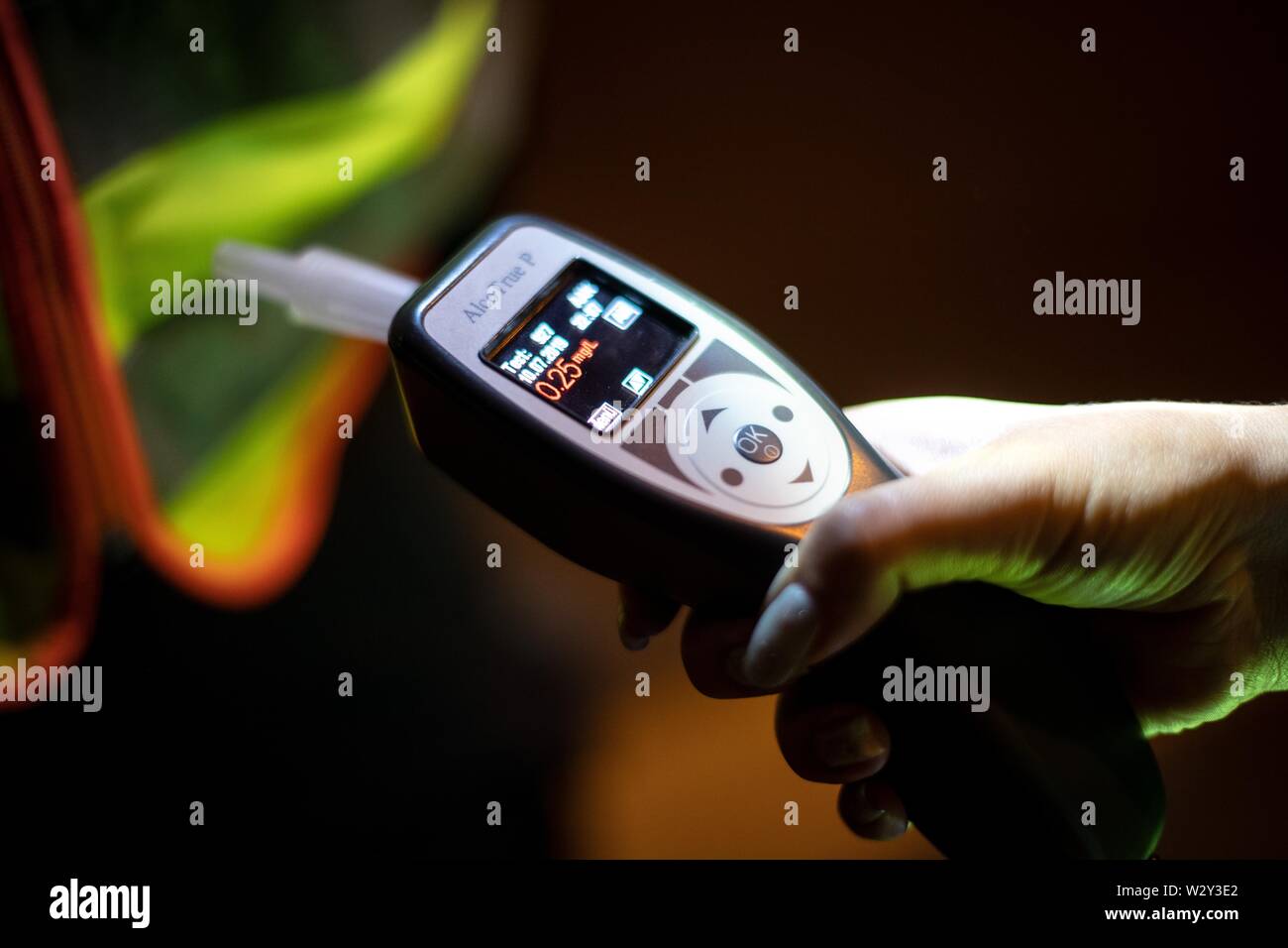 Breath alcohol test hires stock photography and images Alamy