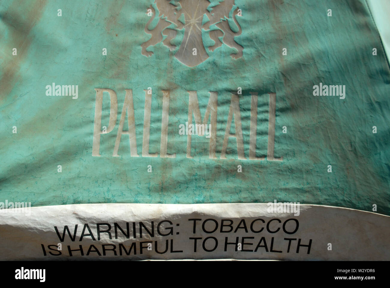 Pall mall cigarettes ad hires stock photography and images Alamy