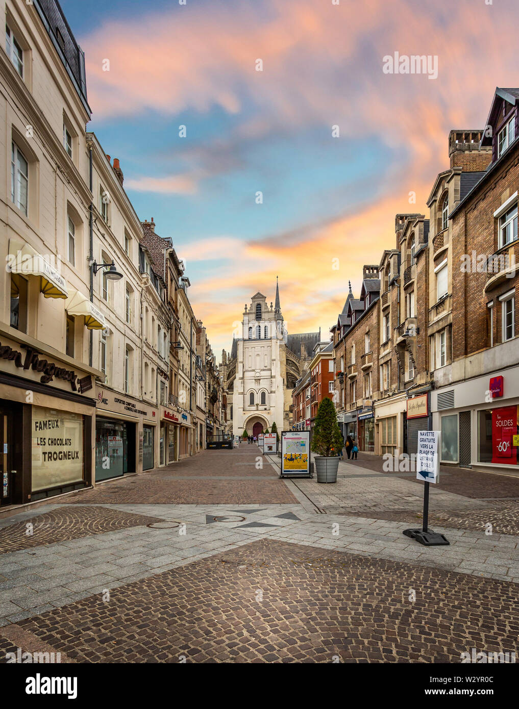 Basilicao saint quentin hires stock photography and images Alamy