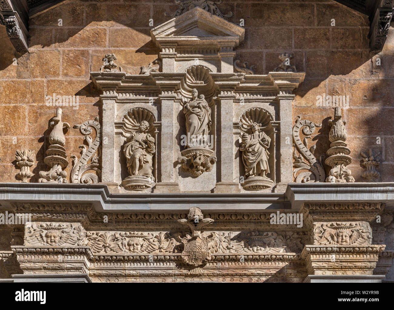 Statues at portal of Capilla Real, Renaissance style, 16th century
