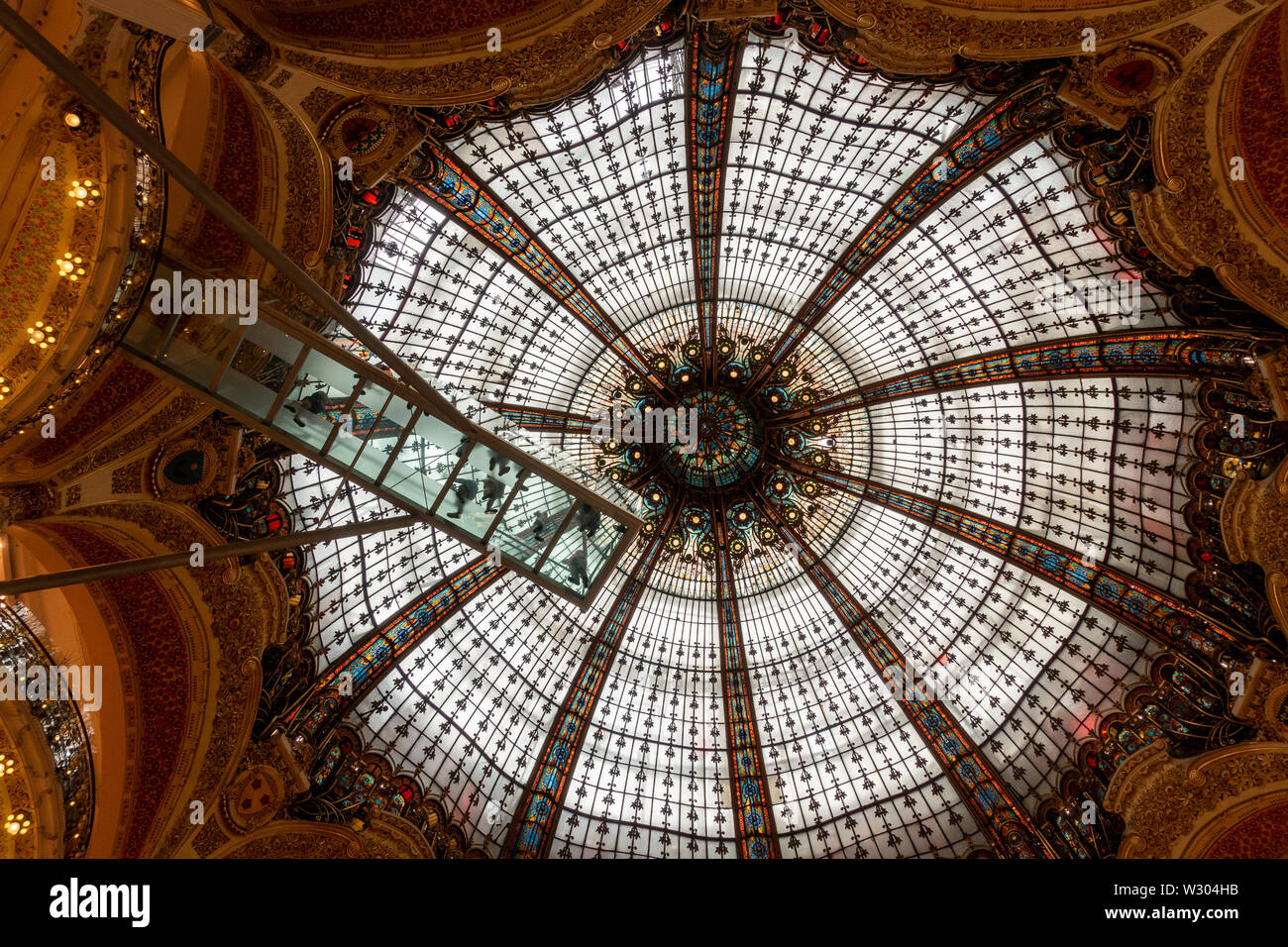 Rotunda ceiling at Gallerie Lafeyette, Paris, France Stock Photo Alamy
