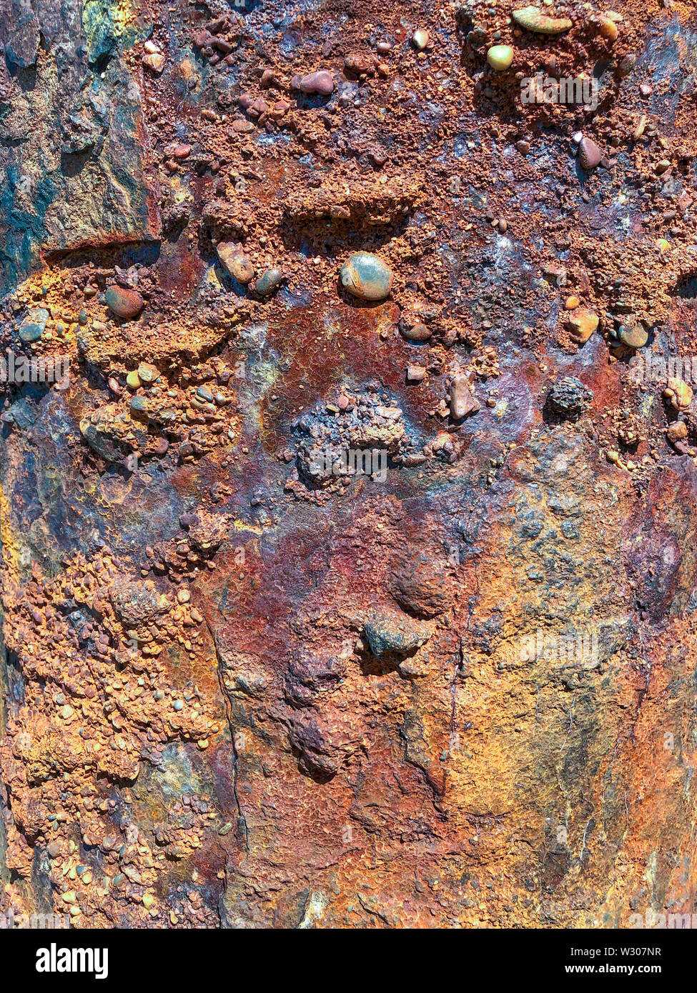 проблемы с коррозией джили кулрей. точечная питтинговая коррозия. текстура ржавчины. коррозия 3. ржавчина на металле.