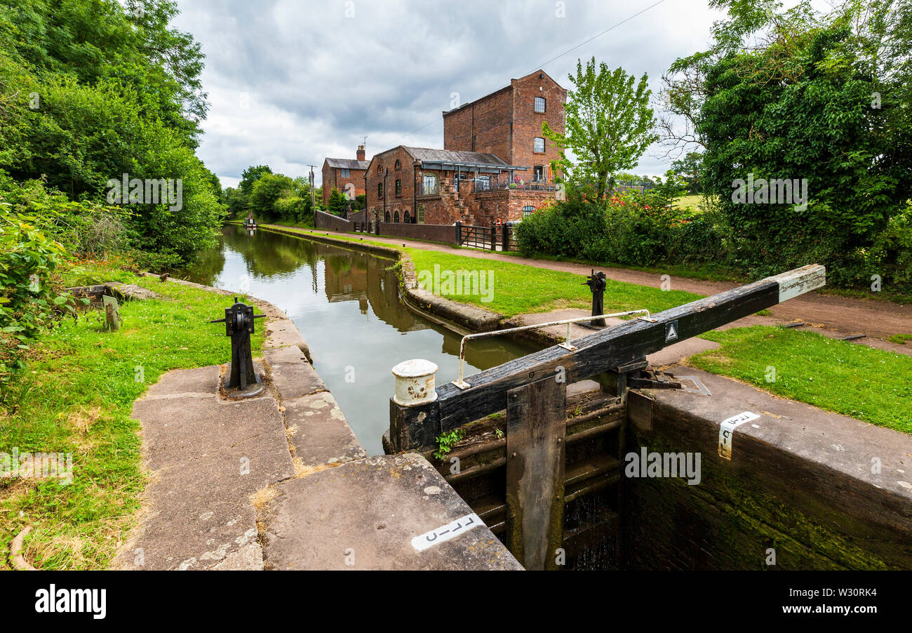 The Tardebigge Engine House by lock 57 on the Tardebigge Flight, Worcester and Birmingham Canal, Worcestershire Stock Photo