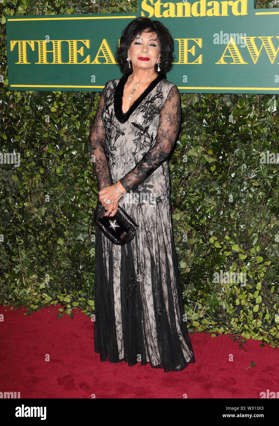 London, UK. Dame Shirley Bassey at London Evening Standard Theatre Awards at the Theatre Royal Drury Lane, Catherine Street, London on Sunday 3rd December 2017. Ref: LMK73-J1239-041217 Keith Mayhew/Landmark Media WWW.LMKMEDIA.COM Stock Photo