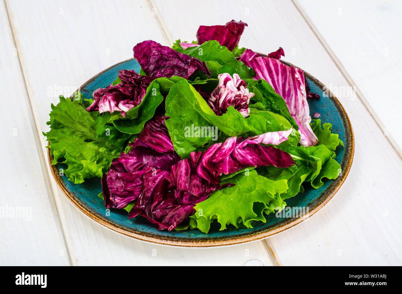 Healthy eating, vegetarian salad Stock Photo - Alamy