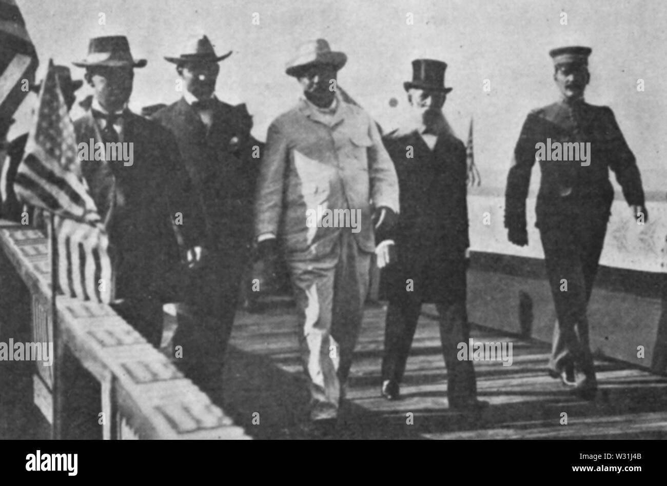 President Theodore Roosevelt landed in Ponce, Puerto Rico for his visit to the island. He is accompanied by governor Beekman Winthrop and Ponce's mayor, Simón Moret Gallart-- December 11, 1906 Stock Photo