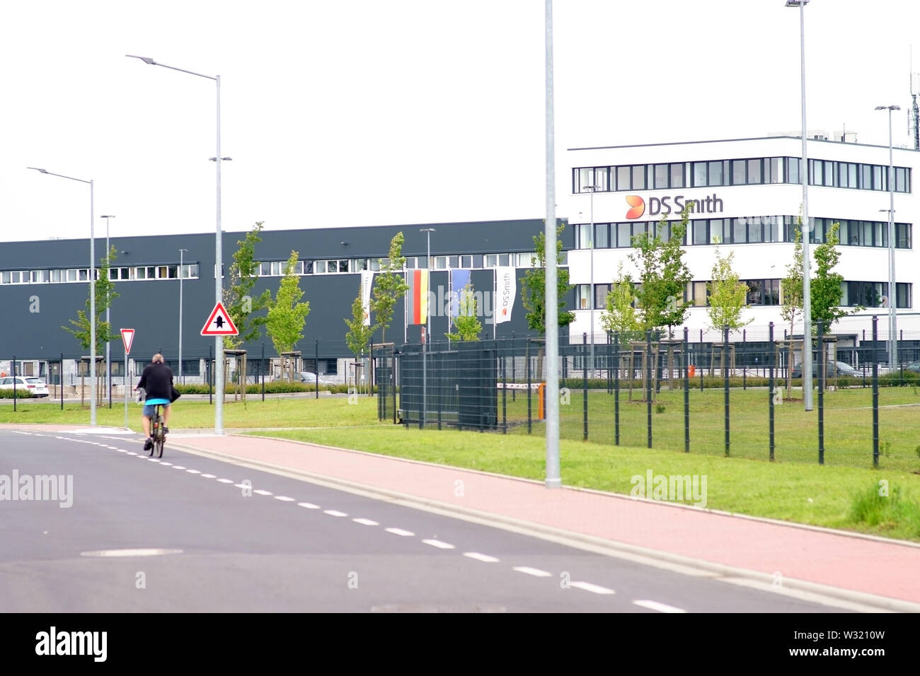 Erlensee, Germany - May 31, 2019: The company DS Smith Packaging plant, a manufacturer of packaging on the air base on May 31, 2019 in Erlensee. Stock Photo