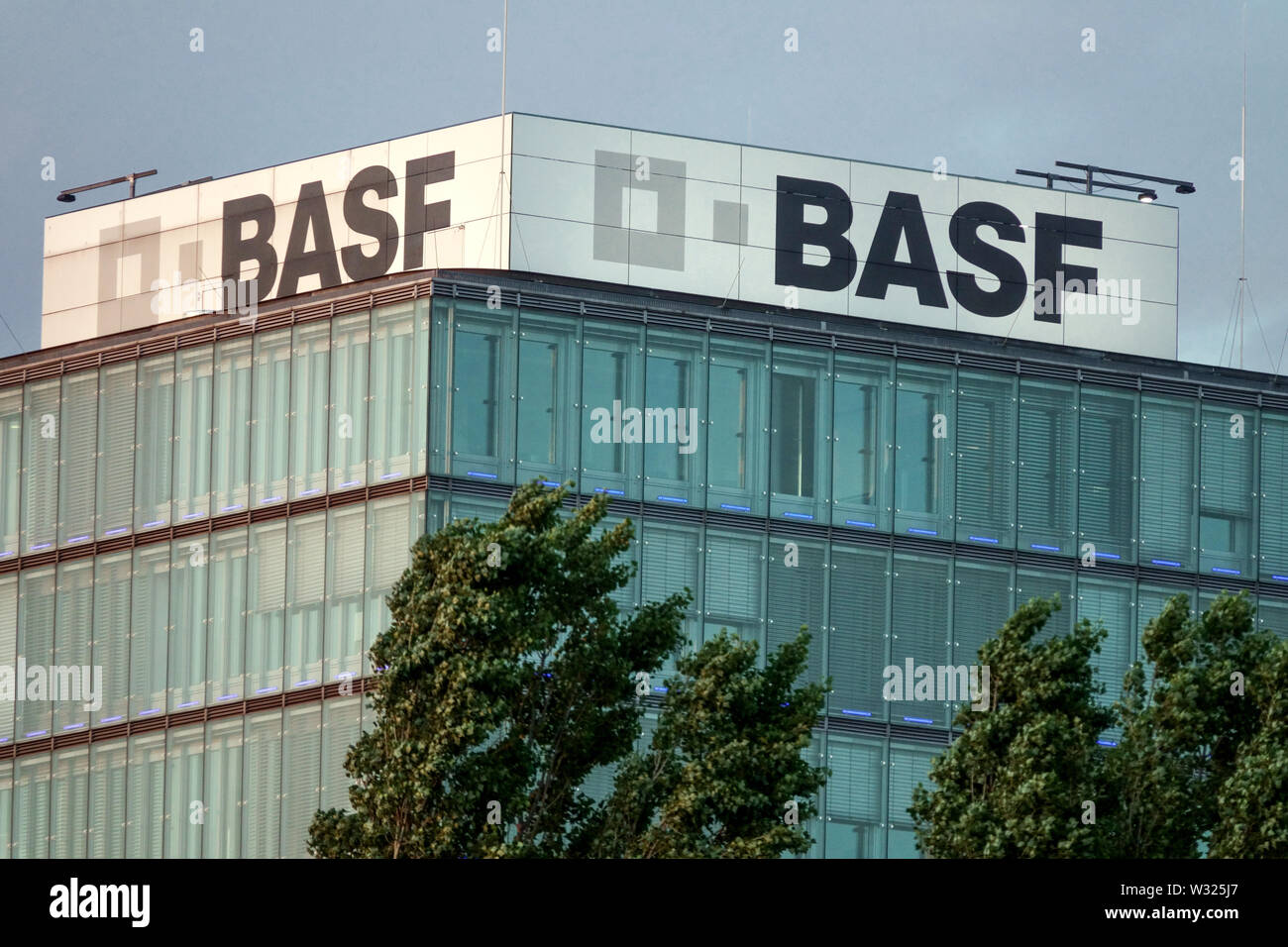 Basf logo hi-res stock photography and images - Alamy
