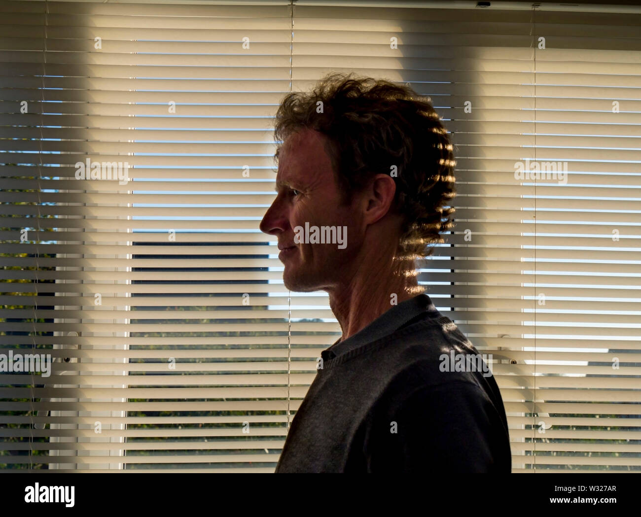 Old man deep in thought hi-res stock photography and images - Alamy