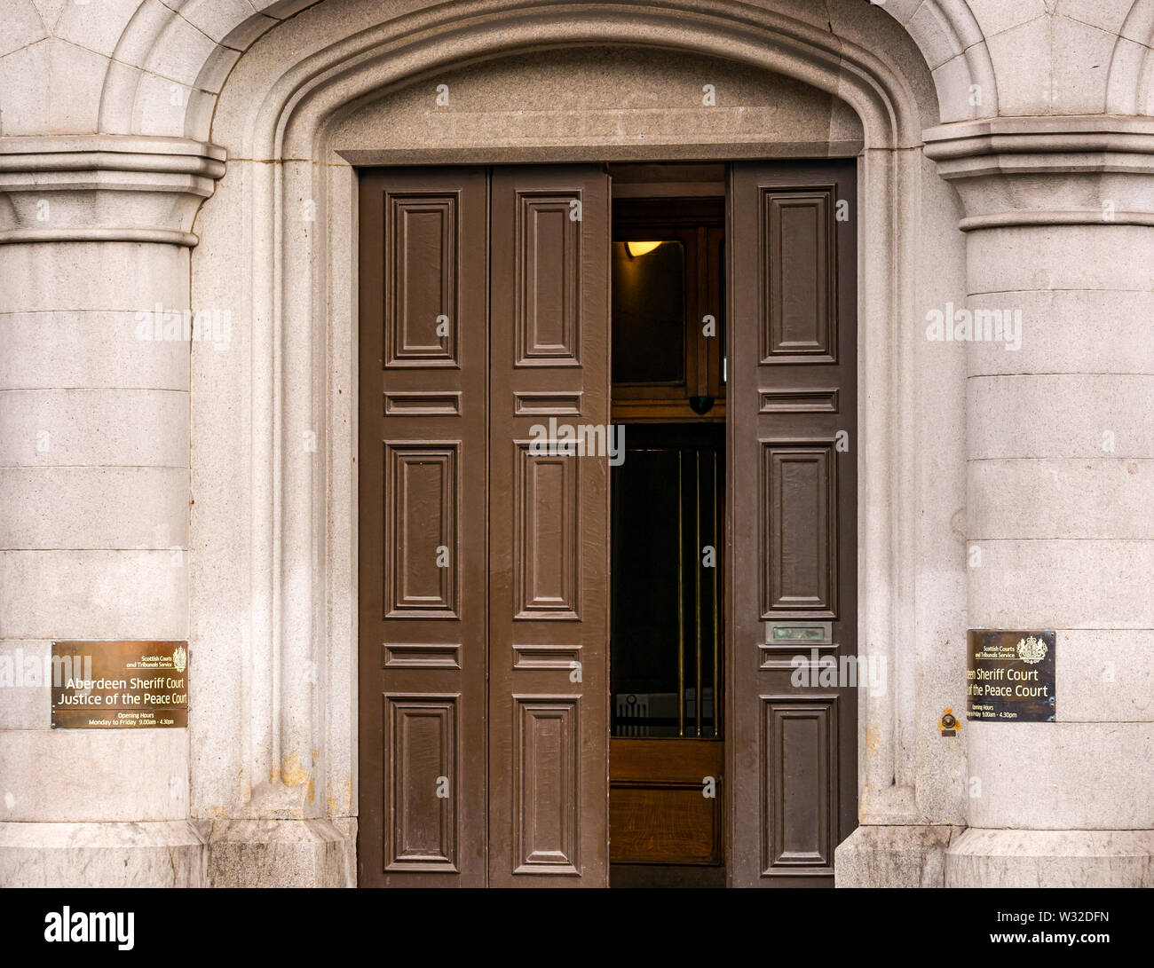Door entrance for Aberdeen Sheriff Court, Castle Street, Aberdeen, Scotland, UK Stock Photo