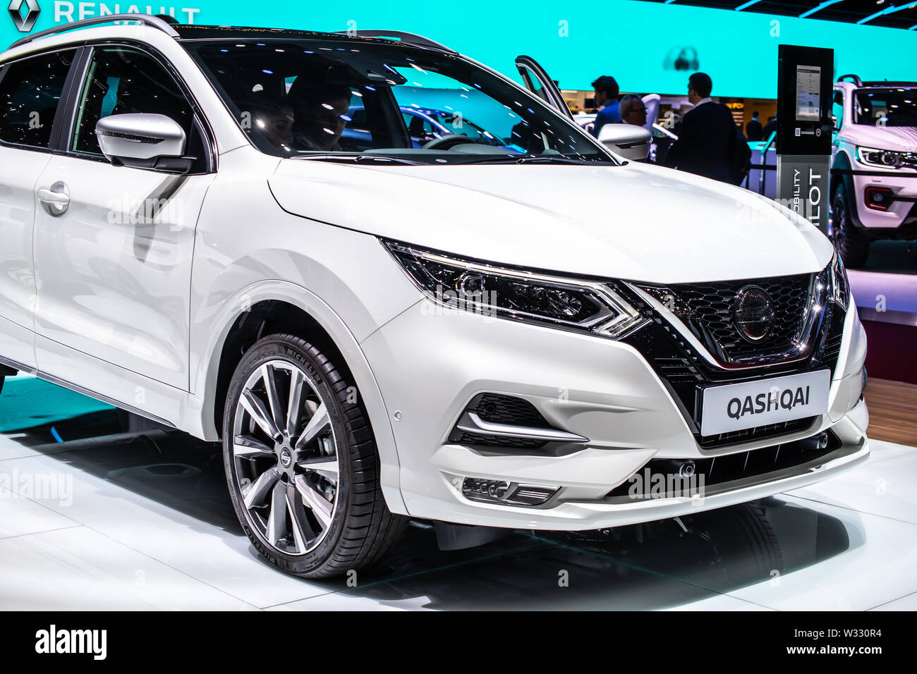 Brussels, Belgium, Jan 2019: Nissan Qashqai, Brussels Motor Show, 2nd gen,  J11, compact crossover SUV produced by Japanese car manufacturer Nissan  Stock Photo - Alamy