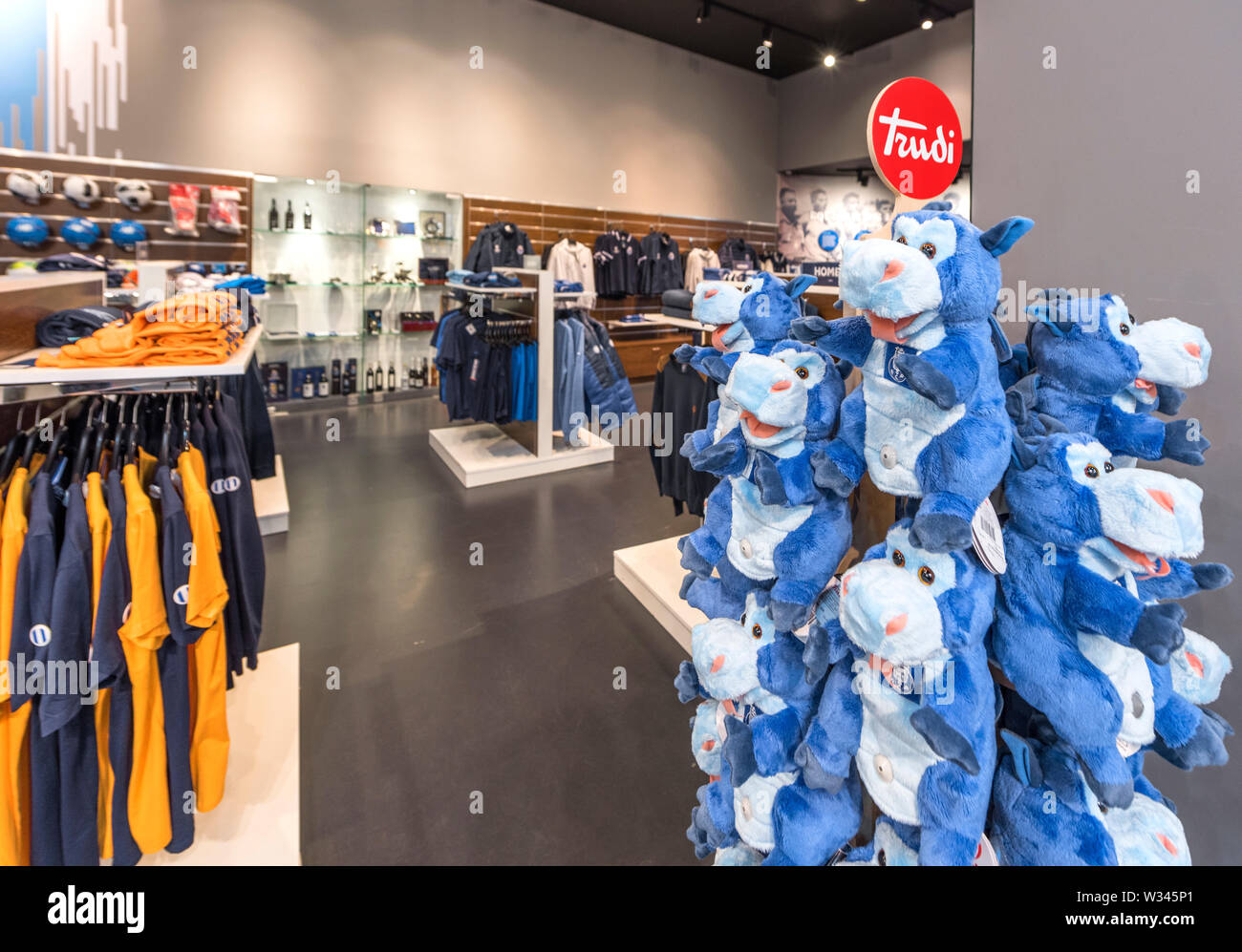 Visiting FC Porto fan shop. Portugal Stock Photo - Alamy