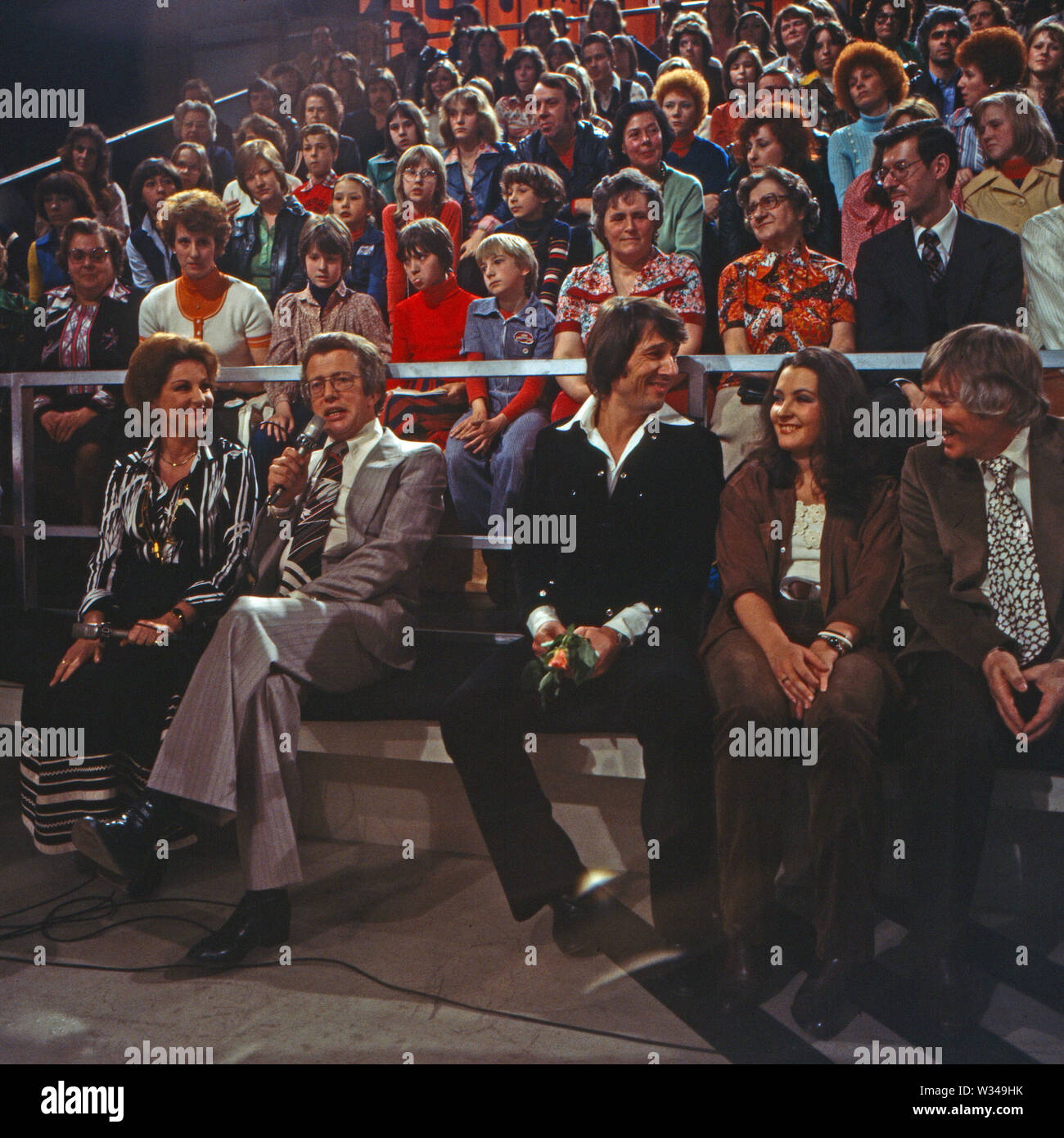 ZDF Hitparade, Musiksendung, Deutschland 1969 - 2000, Miwirkende: Johanna von Koczian, Dieter Thomas Heck, Udo Jürgens, Uschi, Henry Valentino Stock Photo