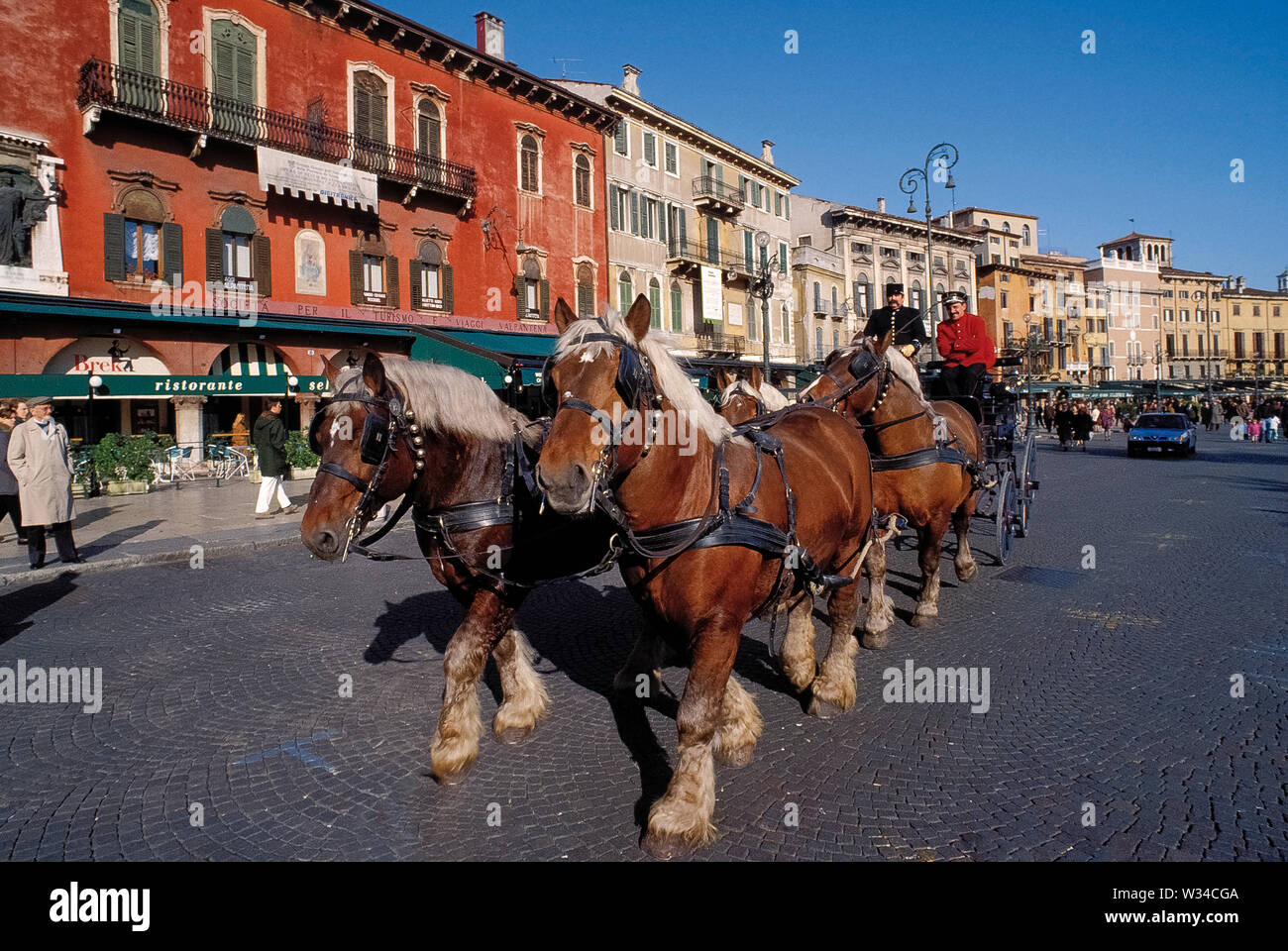 Italy Veneto Verona Piazza Bra Square, piazza Bra, city, historic center, centro storico,  The Liston  - carriage with hosre Stock Photo