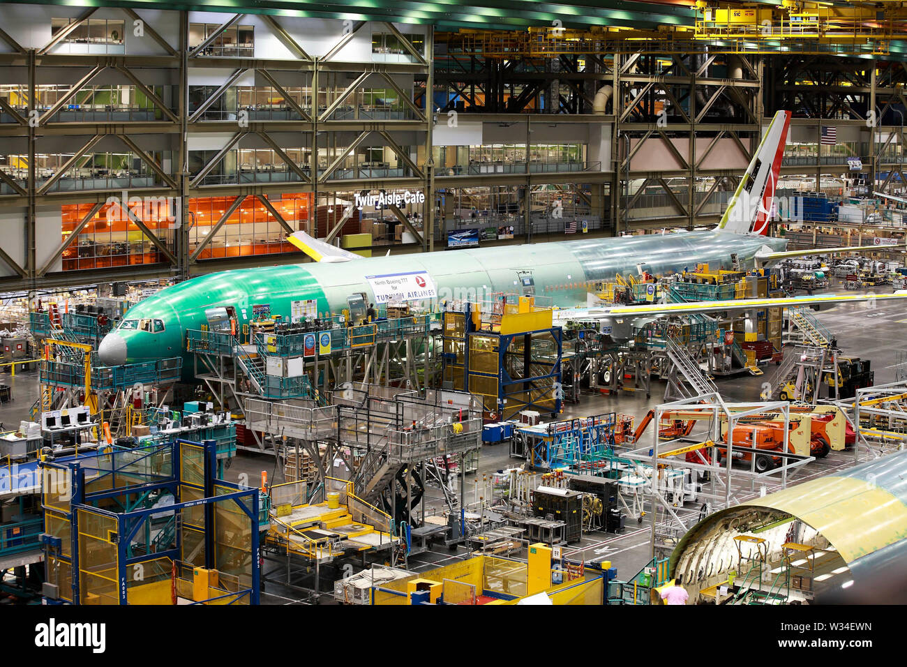 Boeing everett factory hi-res stock photography and images - Alamy