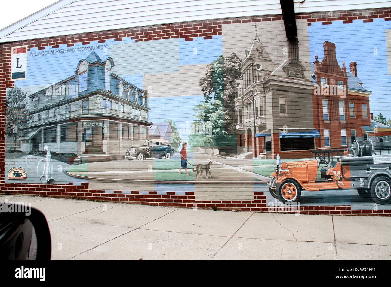 Lincoln Highway mural in Abbottstown, PA, USA Stock Photo Alamy