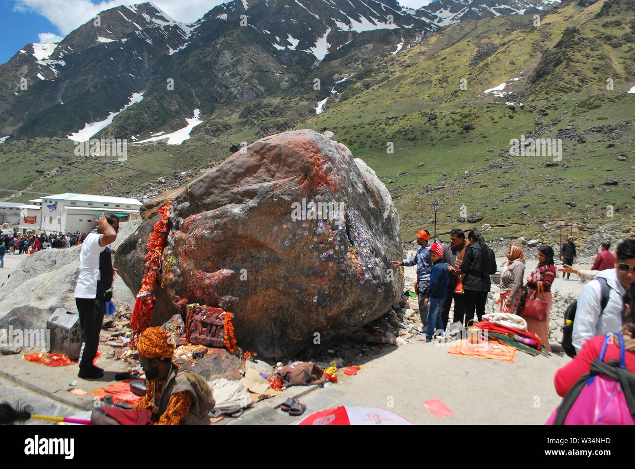 Huge rock saved temple from disaster, Kedarnath Stock Photo