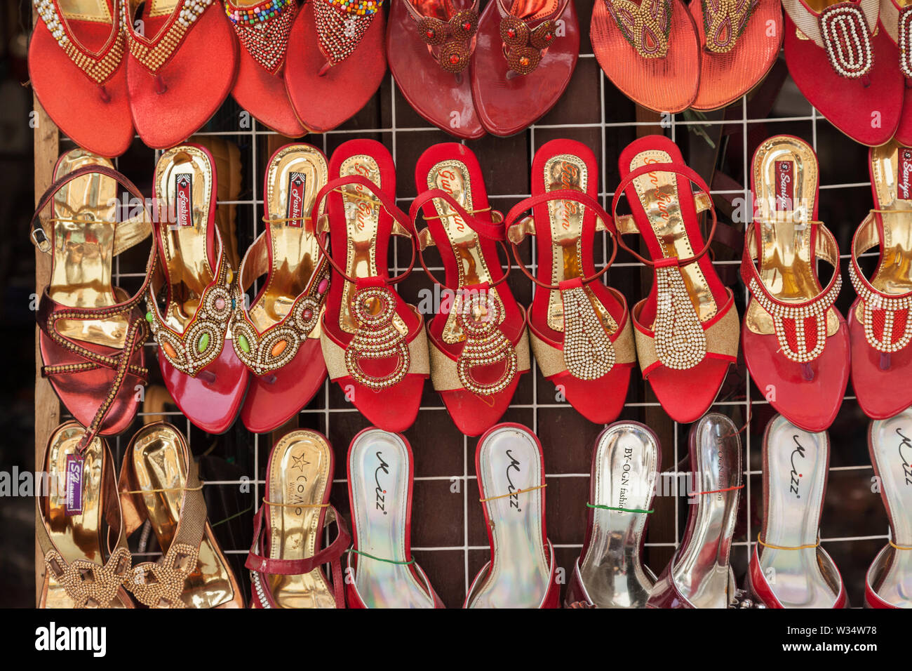 kathmandu walking shoes