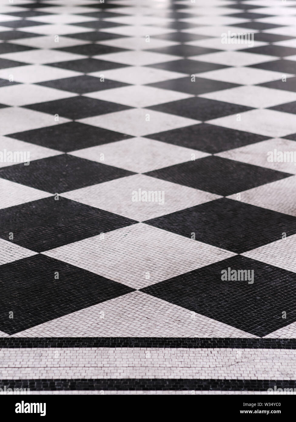 Checkered marble floor hi-res stock photography and images - Alamy
