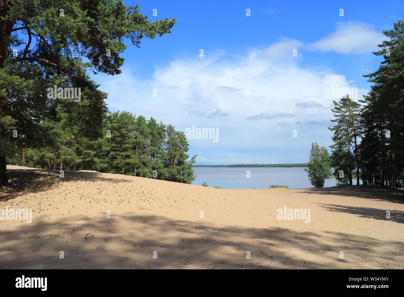 Landscape view empty beach hi-res stock photography and images - Alamy