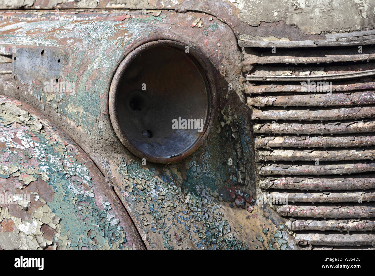 Rusty car paint hires stock photography and images Alamy