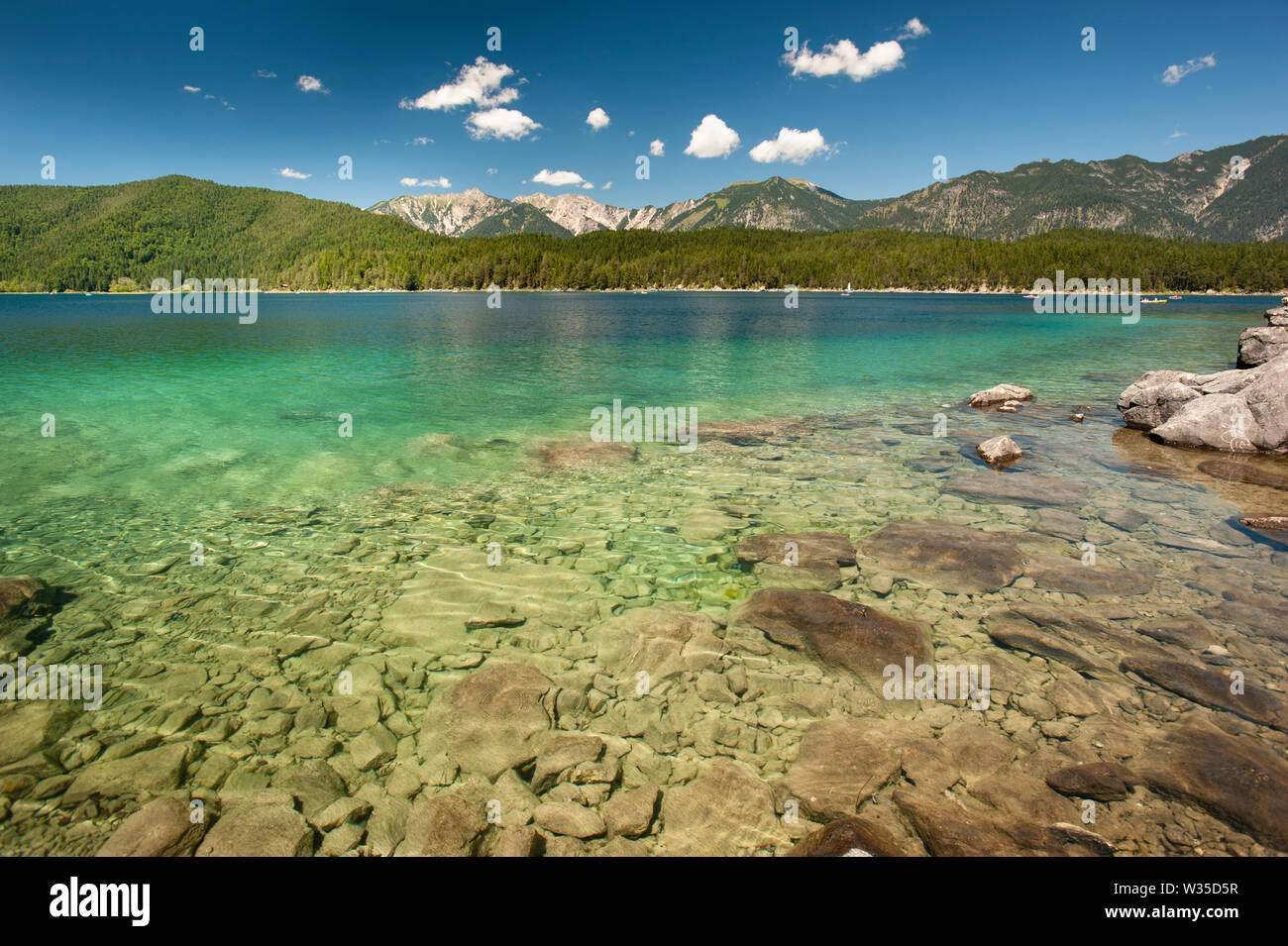 Lake eibsee and zugspitze hi-res stock photography and images - Alamy