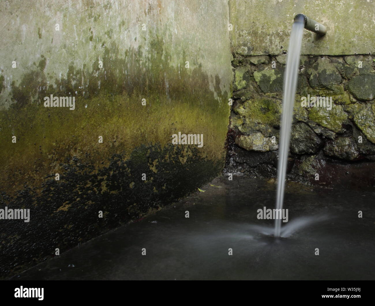 shower running water Stock Photo Alamy