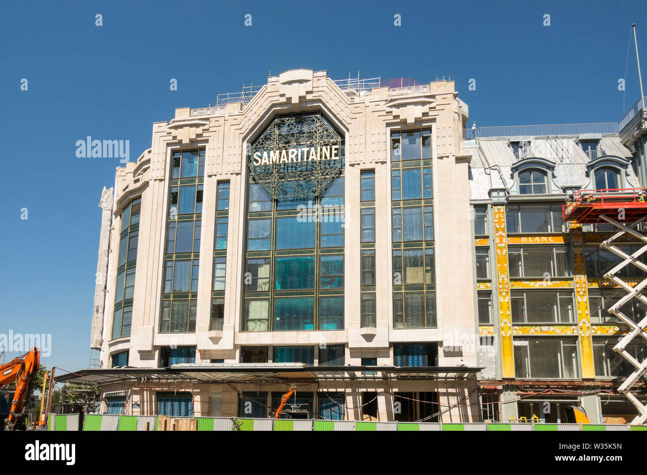 La Samaritaine: The Classic Paris Department Store Returns in Style - Paris  Perfect
