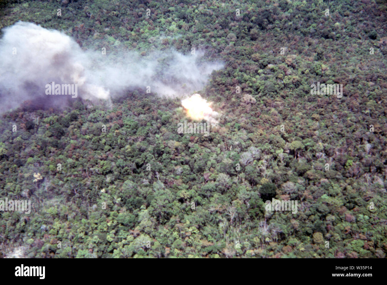 USA Vietnam-Krieg / Vietnam War - Luftangriff / Air Strike (1966 / 1968) Stock Photo