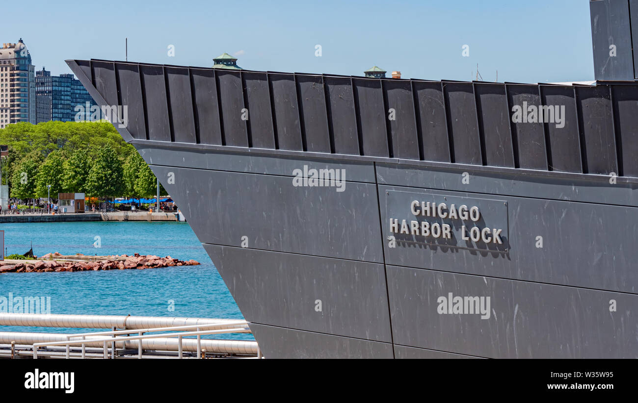 The lock of Chicago River at Lake Michigan CHICAGO, USA JUNE 11