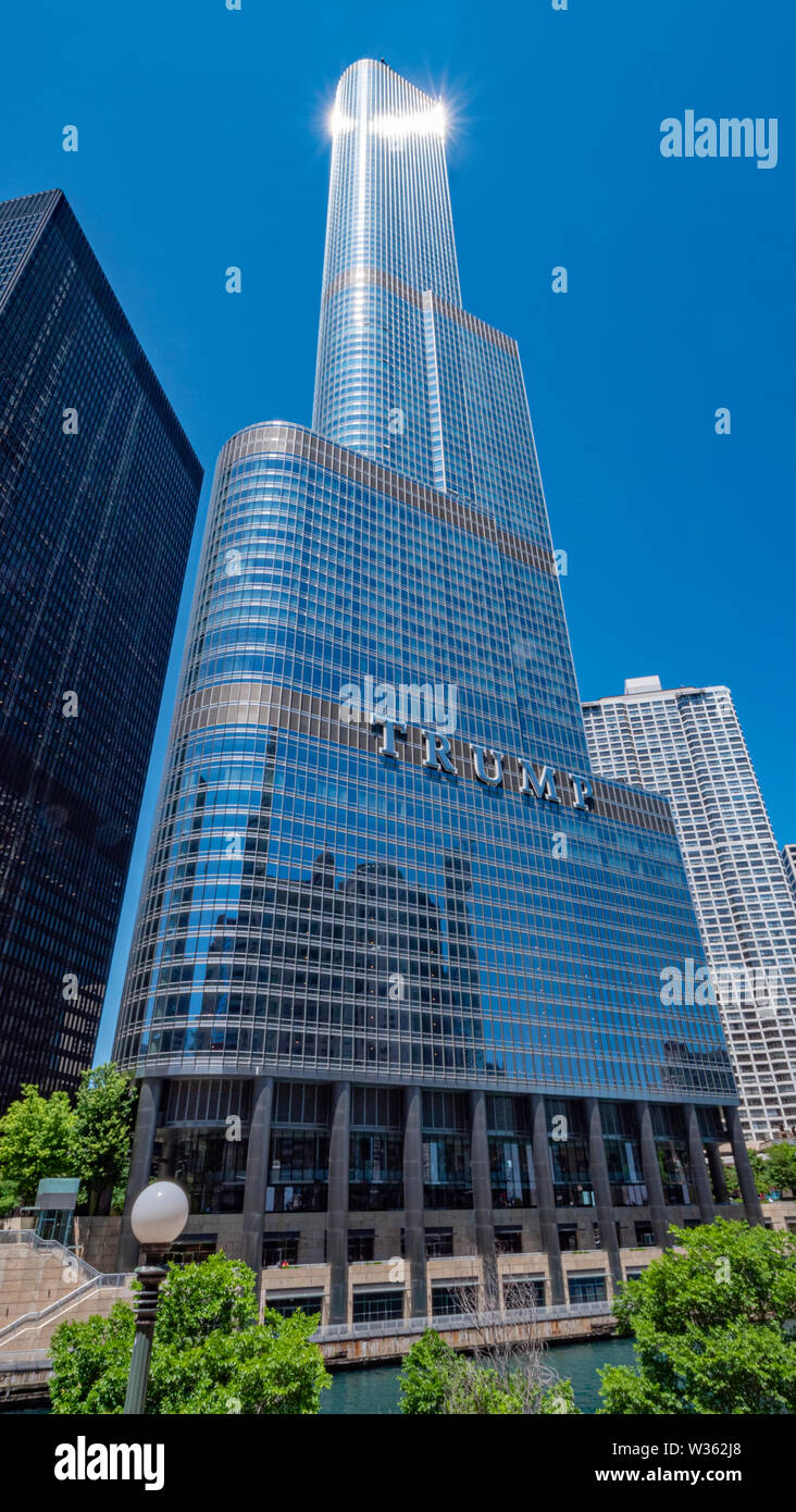 The High rise buildings of Chicago downtown - CHICAGO, USA - JUNE 11