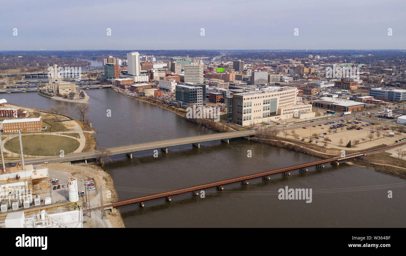 Aerial View Of the Cedar River Running thru a Cedar Rapids in Iowa Stock Photo Alamy