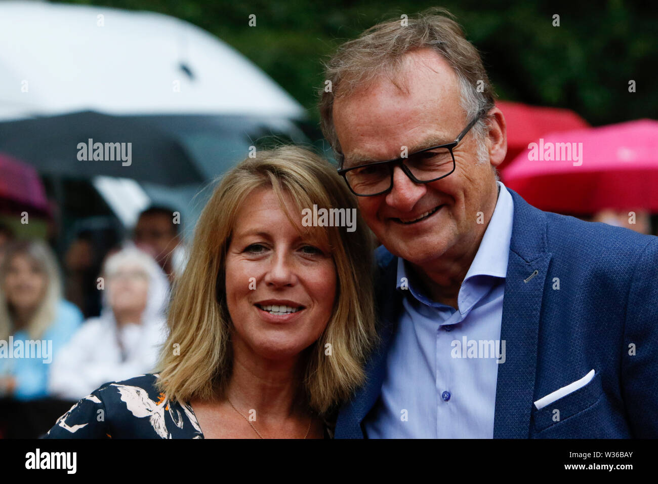 page 3 german tv journalist high resolution stock photography and images alamy