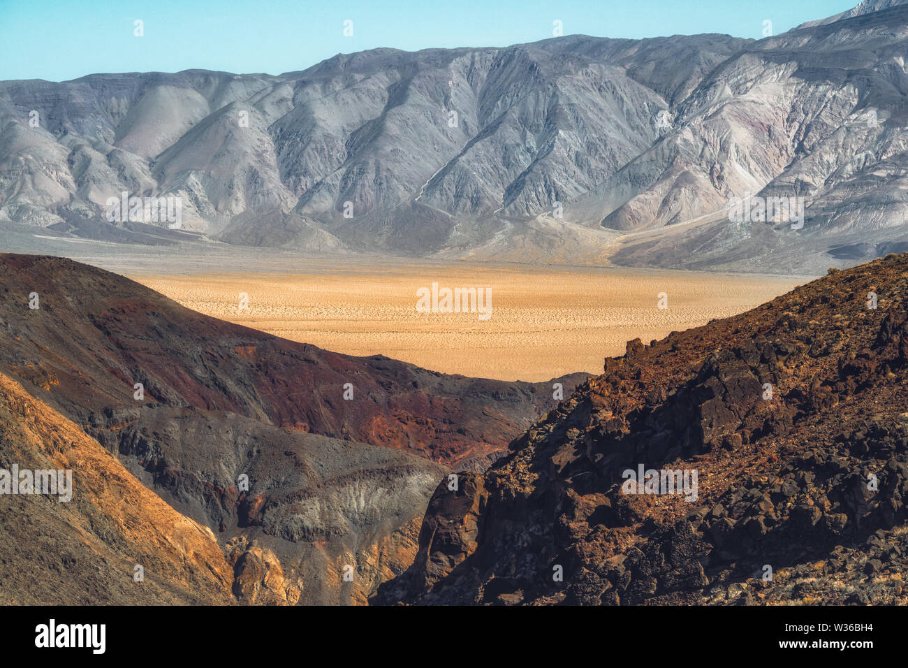 Death valley mountains hi-res stock photography and images - Alamy