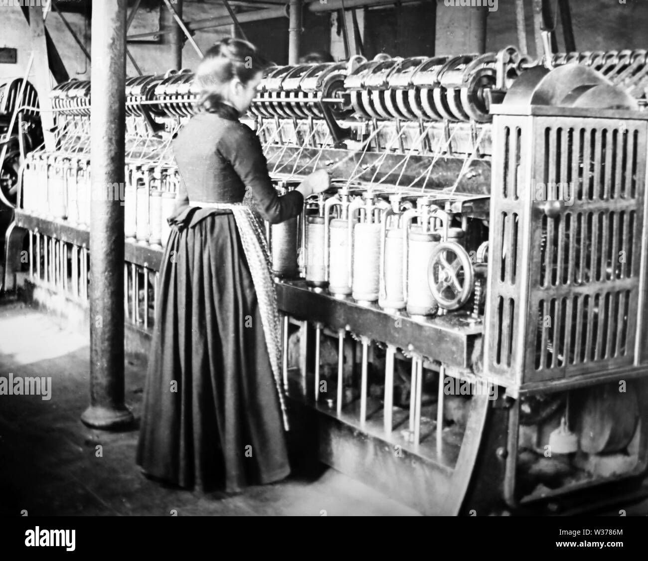 Linen manufacture, a roving frame Stock Photo
