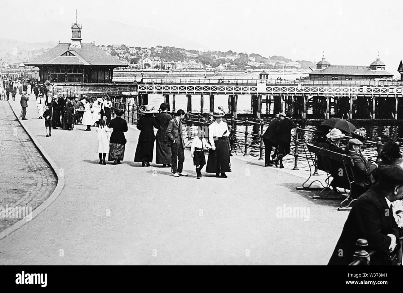 Dunoon Esplanade and Pier, Scotland Stock Photo Alamy
