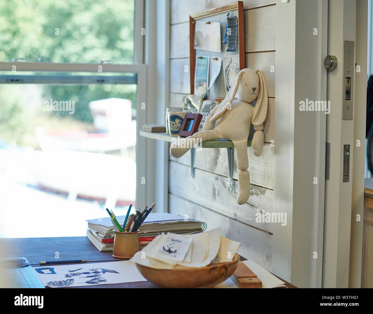 Hand made craft hi-res stock photography and images - Alamy