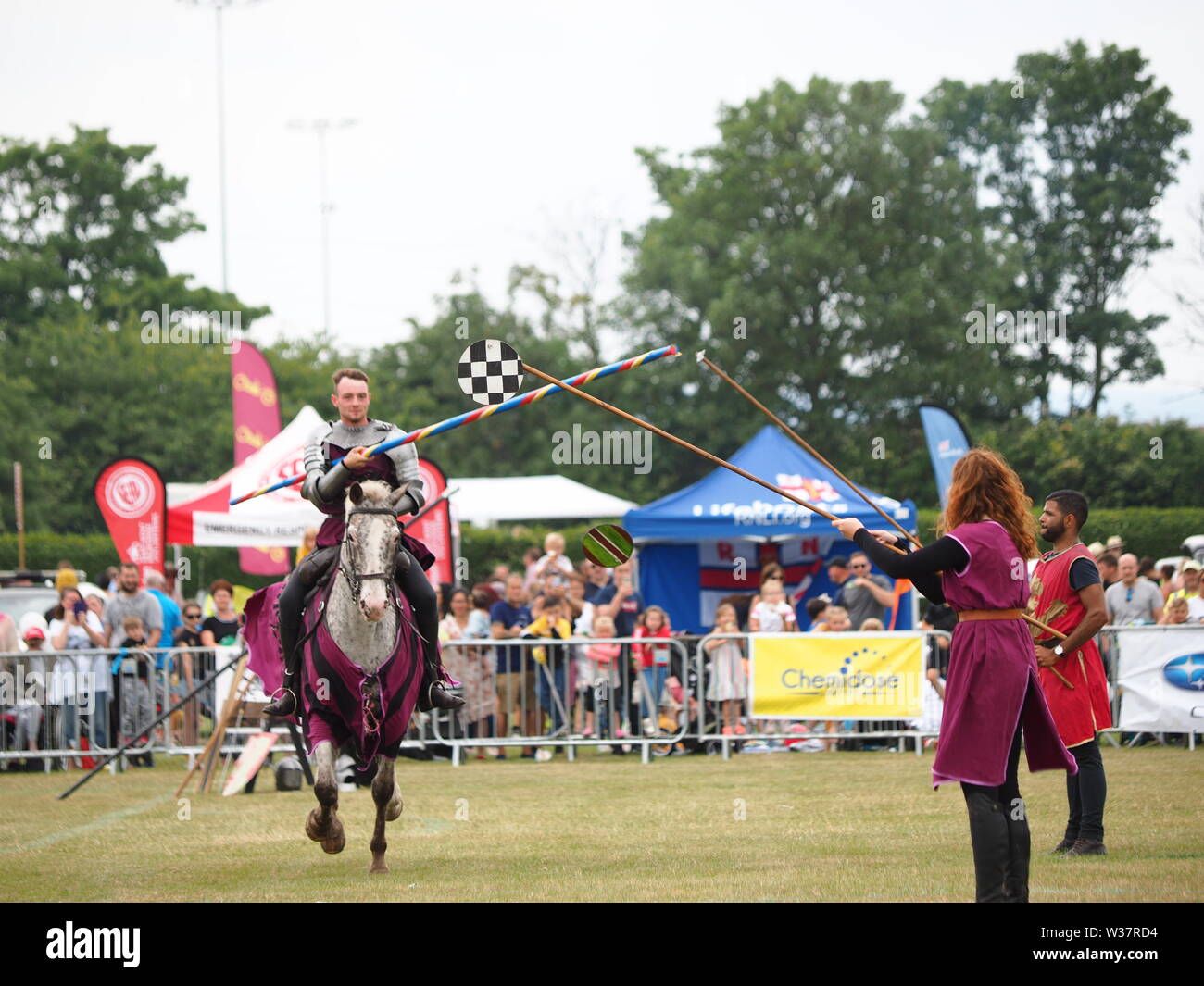 Jousting horses hires stock photography and images Alamy
