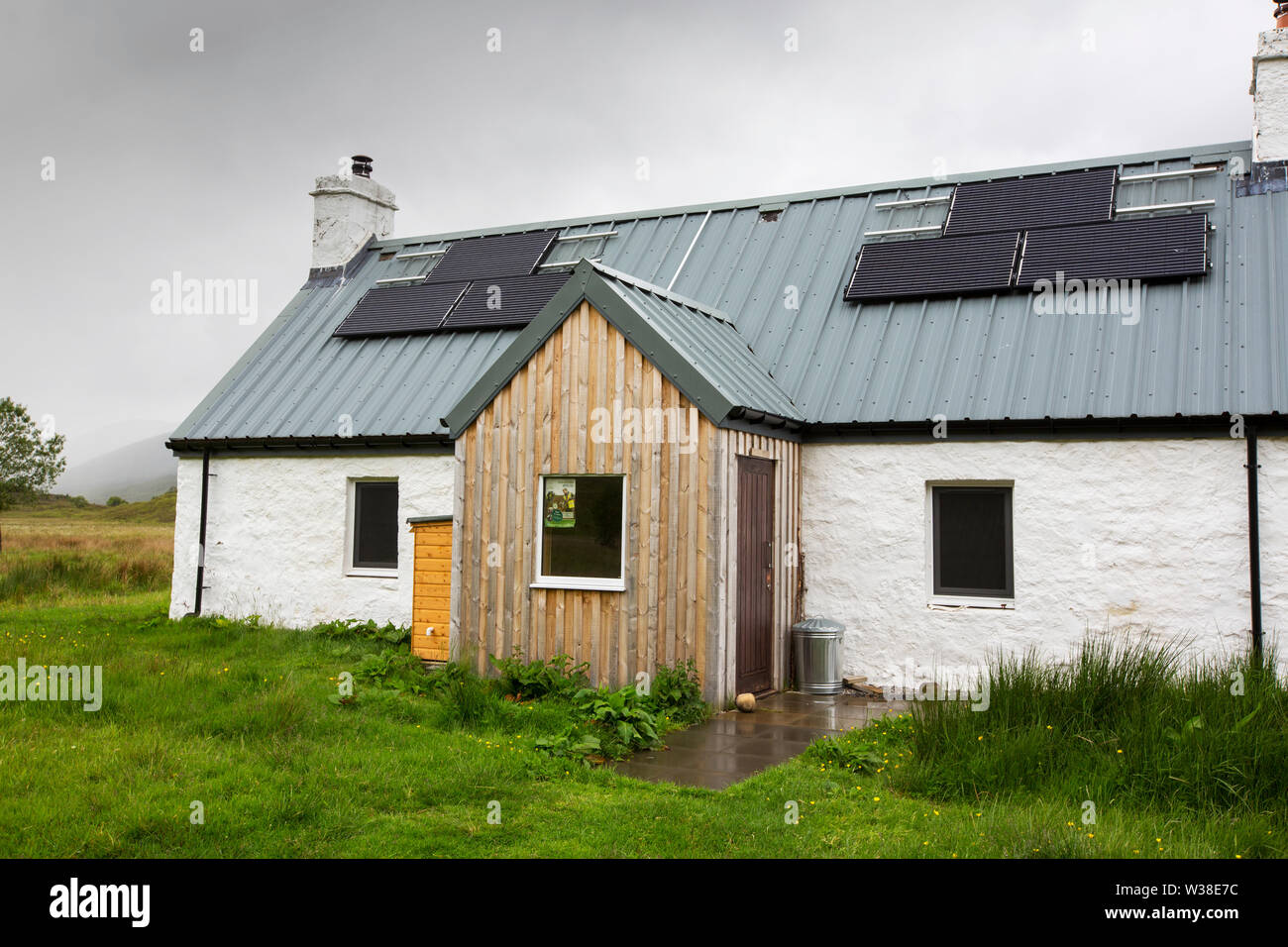 A remote house at the head of Glen Affric used by a tree planting charity, Highlands, Scotland, UK. Stock Photo