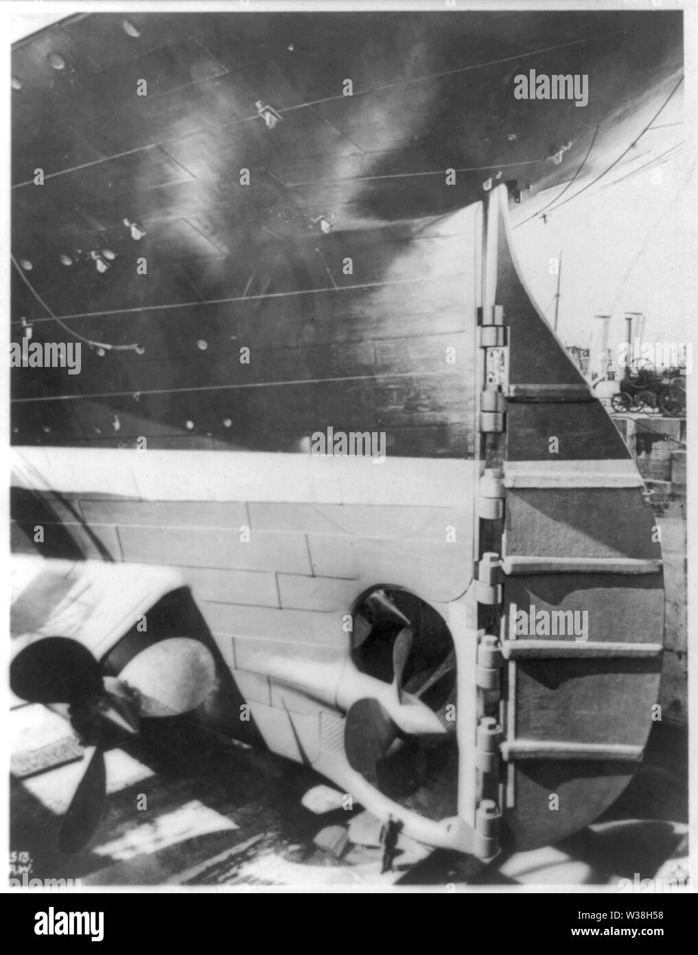View of the stern and rudder of the Olympic in drydock Stock Photo Alamy