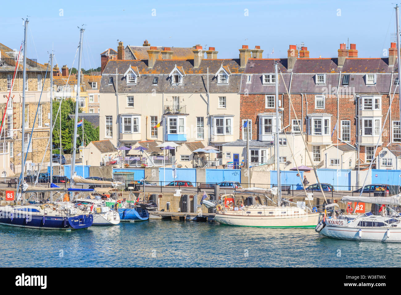weymouth-seaside-town-picturesque-harbour-and-beach-front-dorset