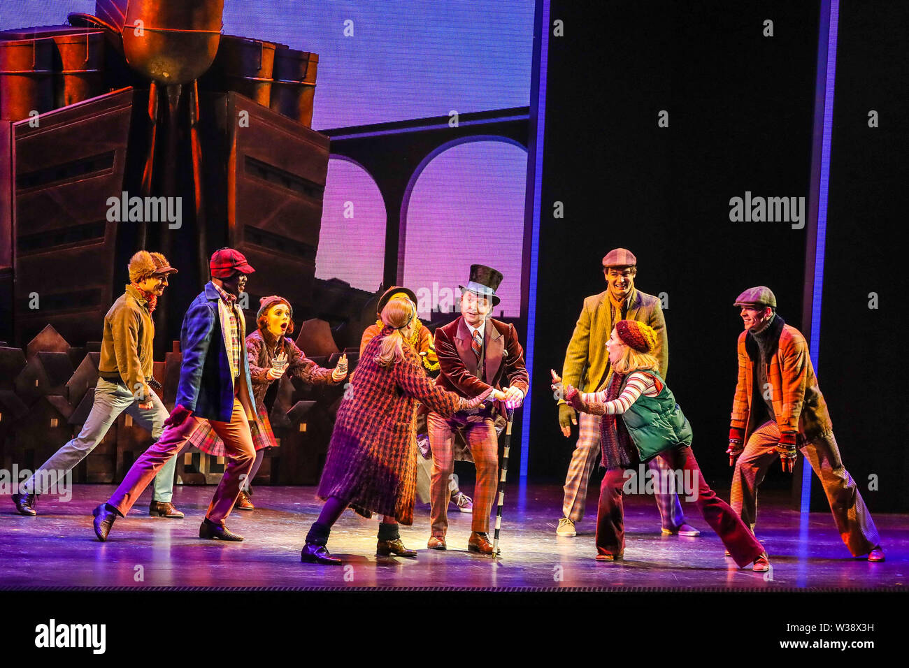 charlie-and-the-chocolate-factory-stage-hi-res-stock-photography-and
