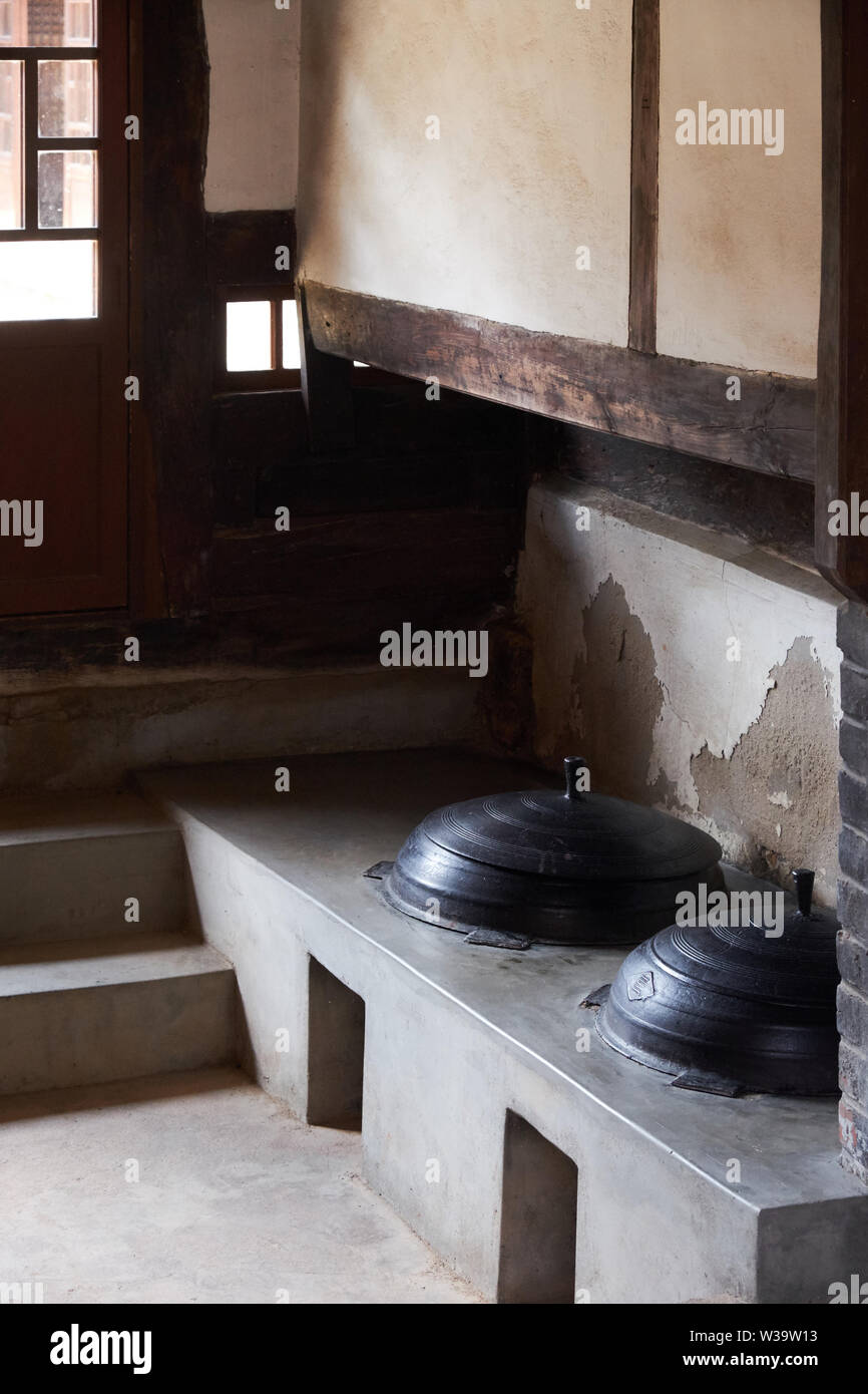 korean traditional iron pot, Korea tradition kitchen Stock Photo Alamy