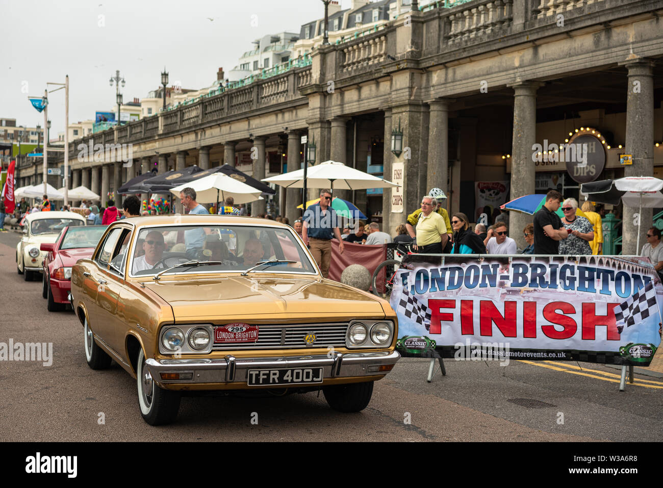 Classic cars Finish line Stock Photo Alamy