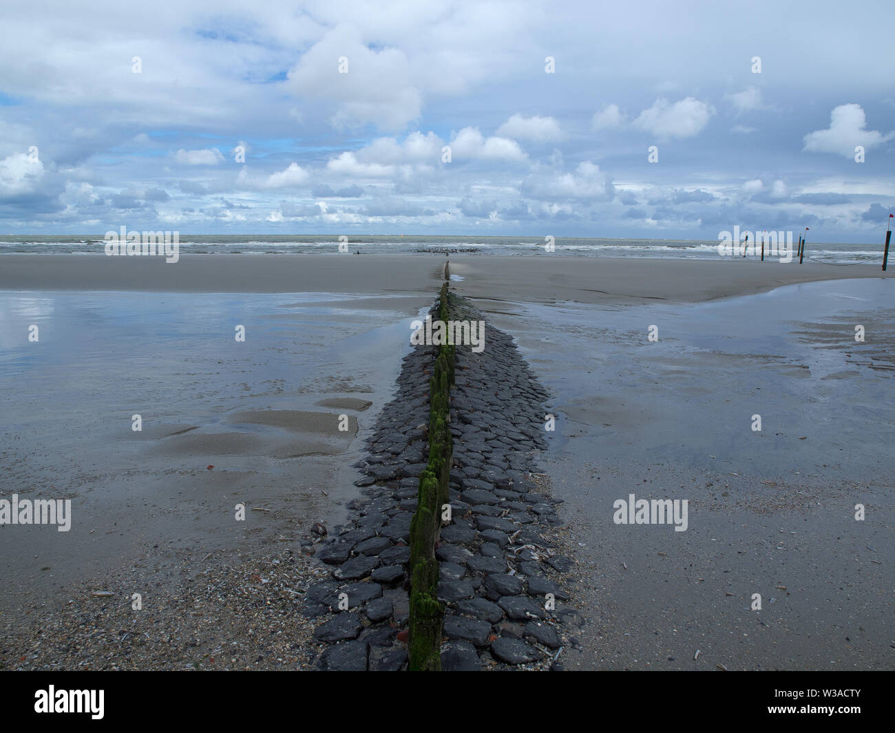 Discover The German River Reaching The North Sea - 71pk8uz