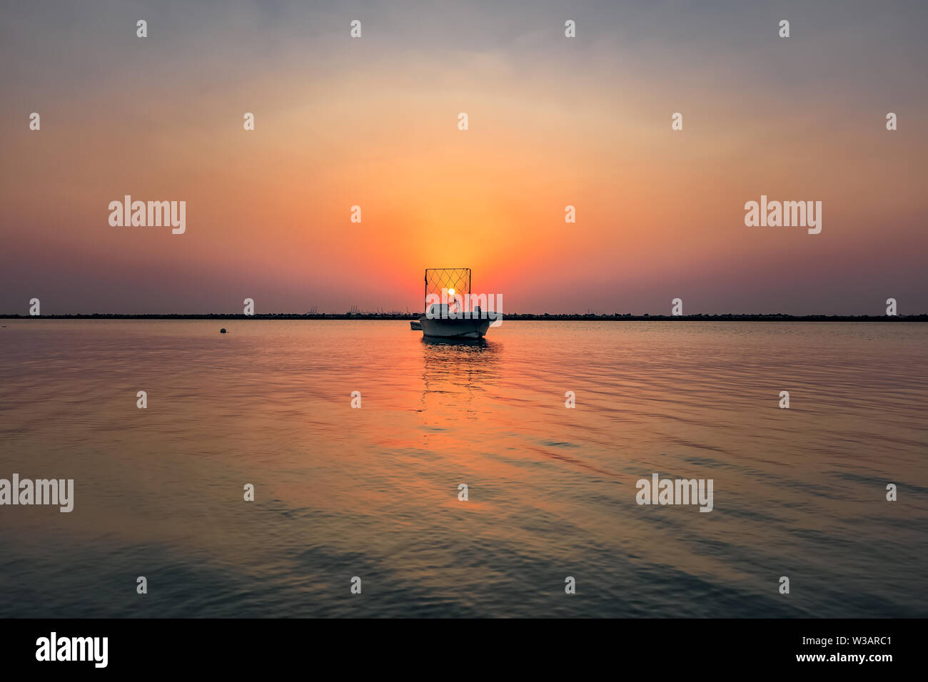 Saudi arabia red sea boat hi-res stock photography and images - Alamy